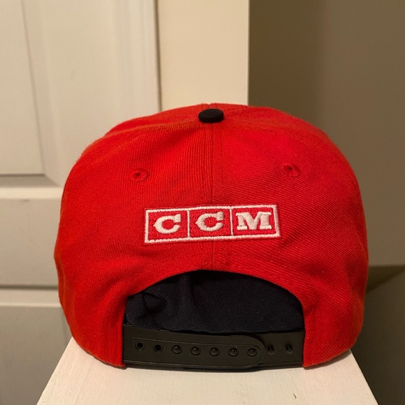 Detroit Redwings CCM Special Edition Team Color stitched Flat Brim Hat - Picture 6 of 7